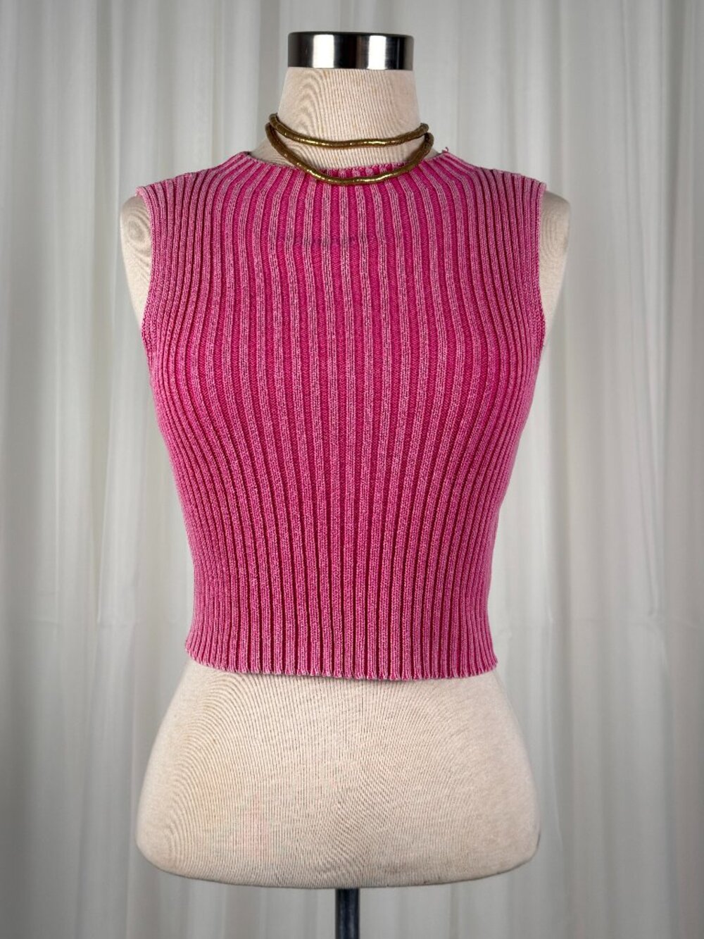 Hot pink‎ knit high neck crop top medium